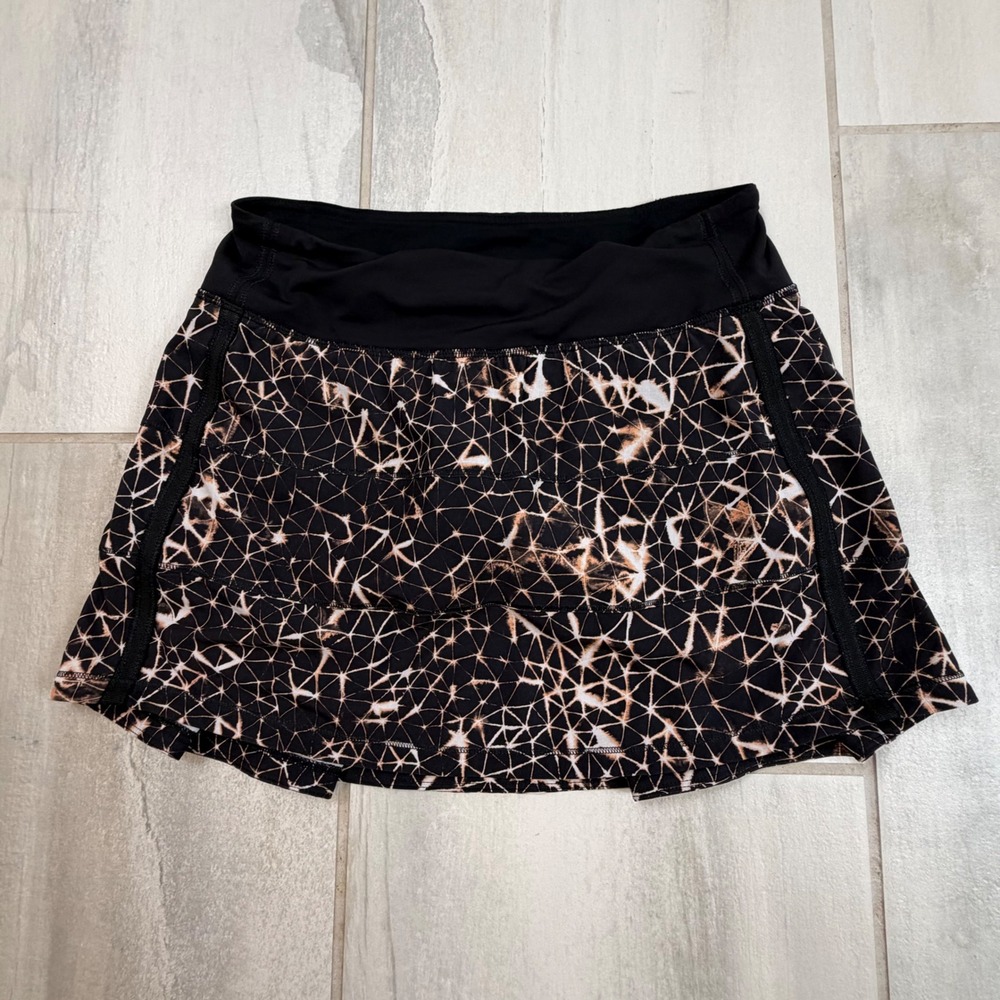 Lululemon Pace Setter Skirt Size 4 Black Geometric Prism Tennis Running Skort